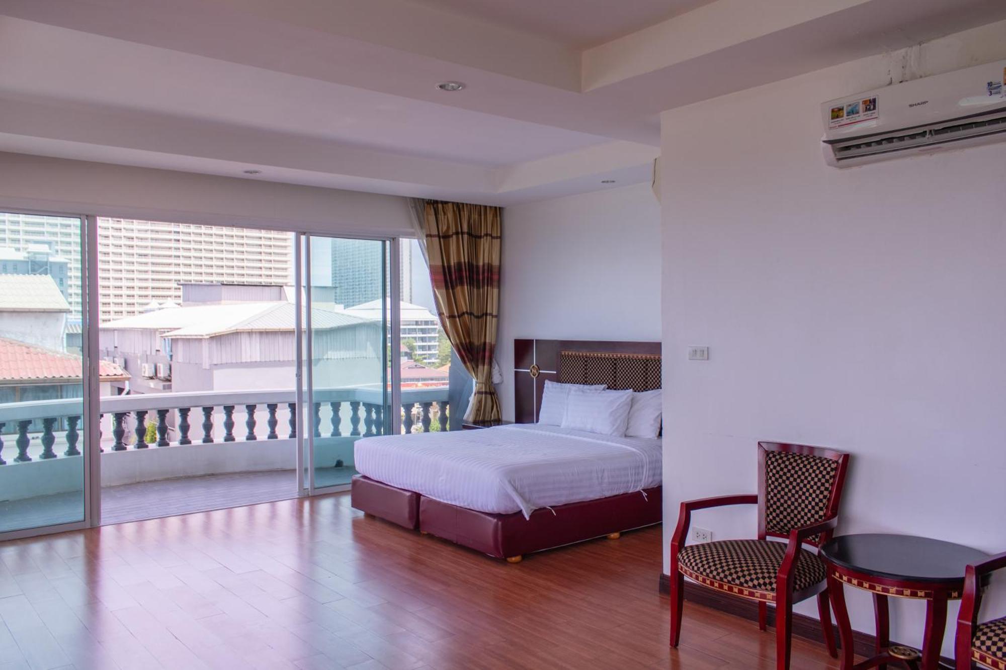 Jomtien Hisotel Екстериор снимка