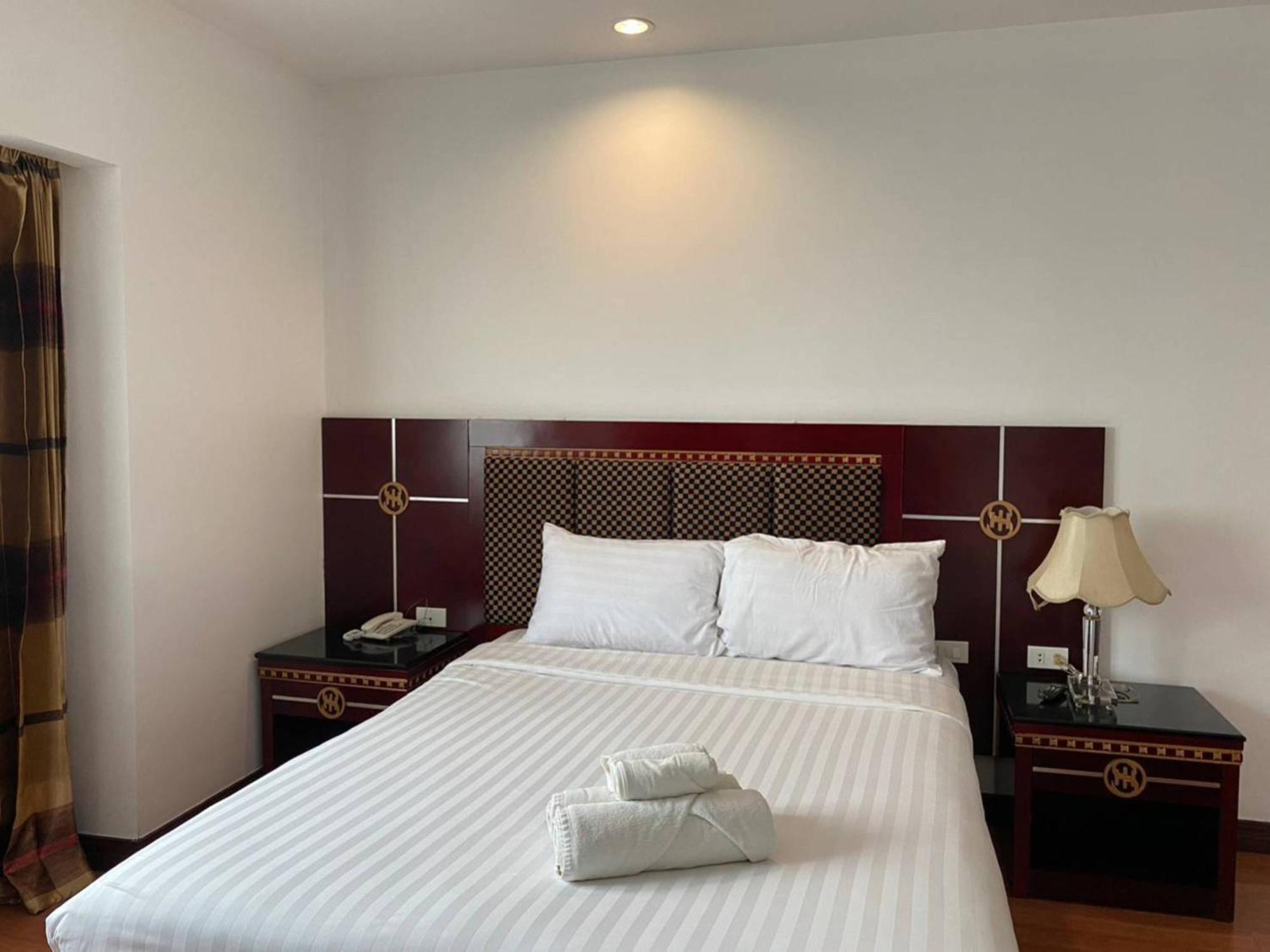 Jomtien Hisotel Екстериор снимка