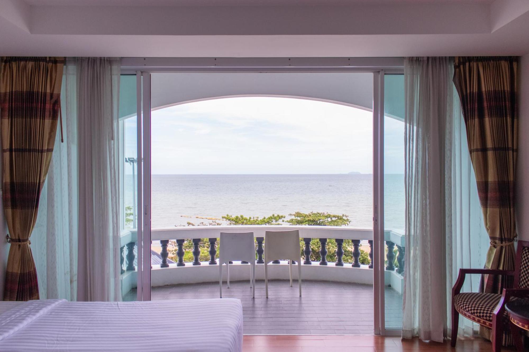 Jomtien Hisotel Екстериор снимка