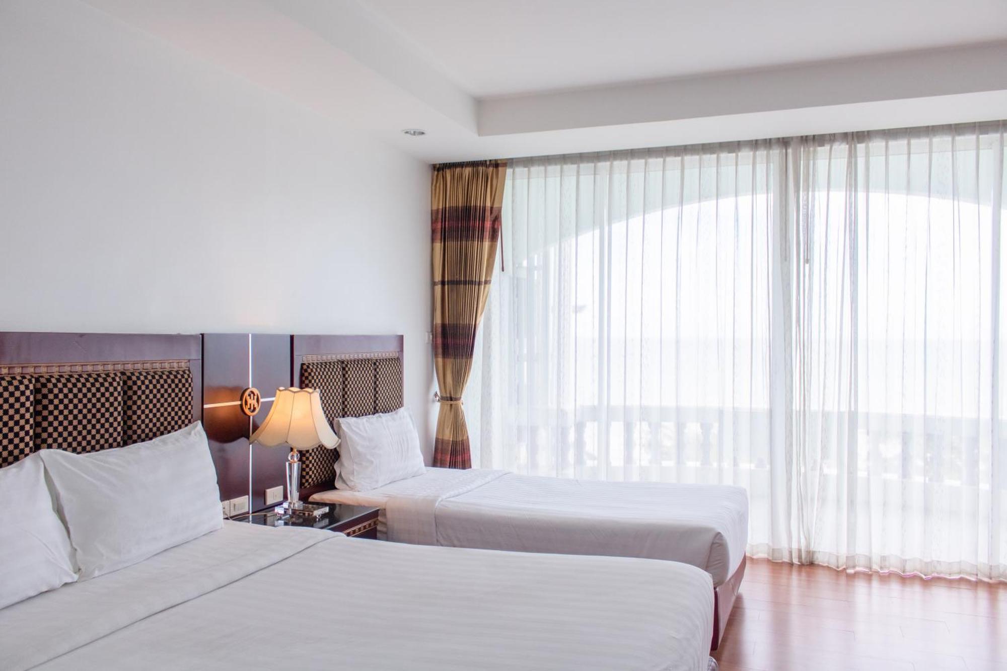 Jomtien Hisotel Екстериор снимка