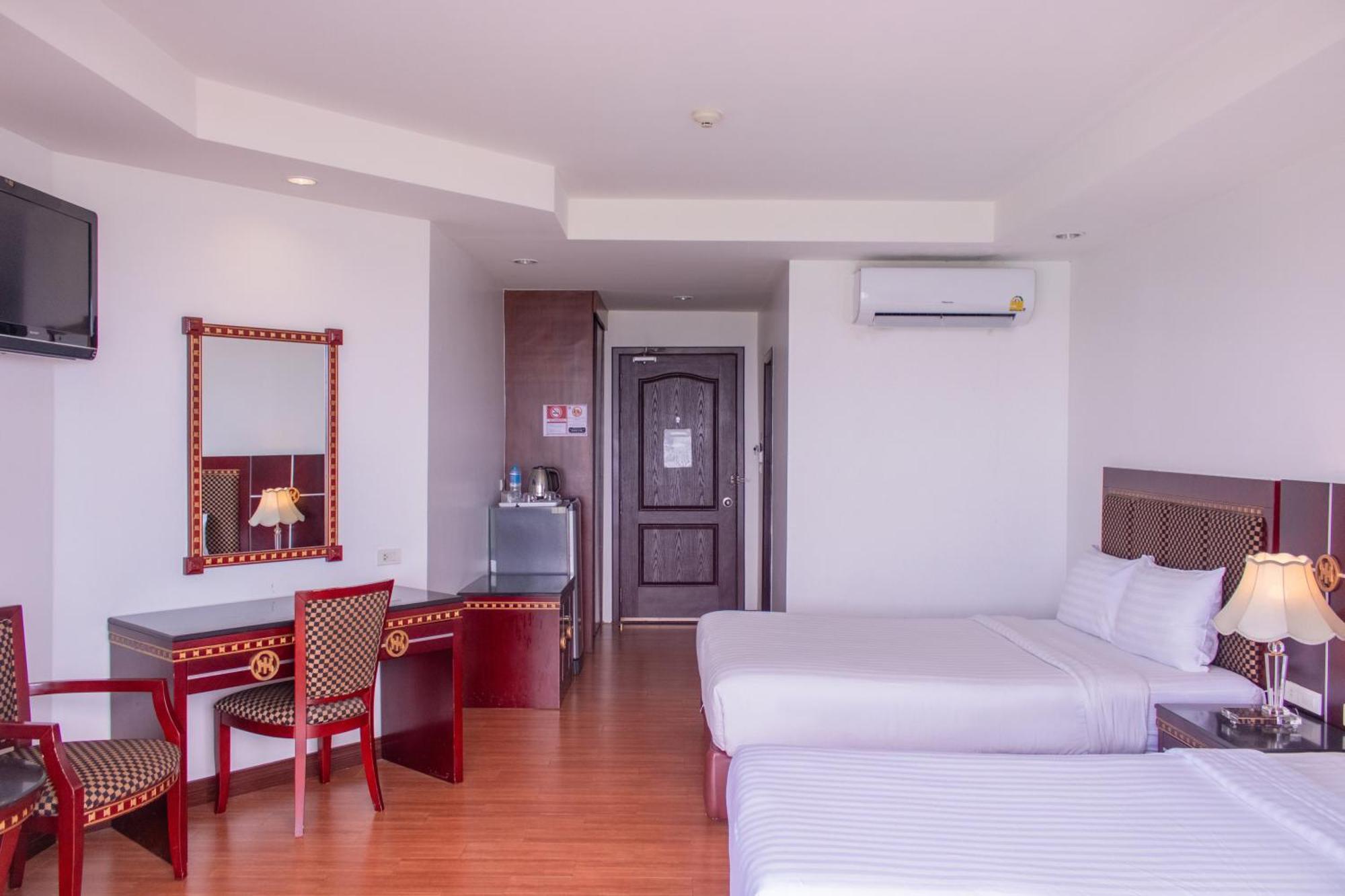 Jomtien Hisotel Екстериор снимка