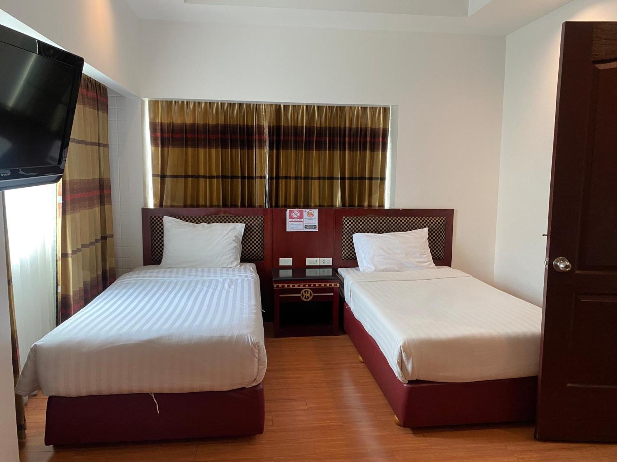Jomtien Hisotel Екстериор снимка