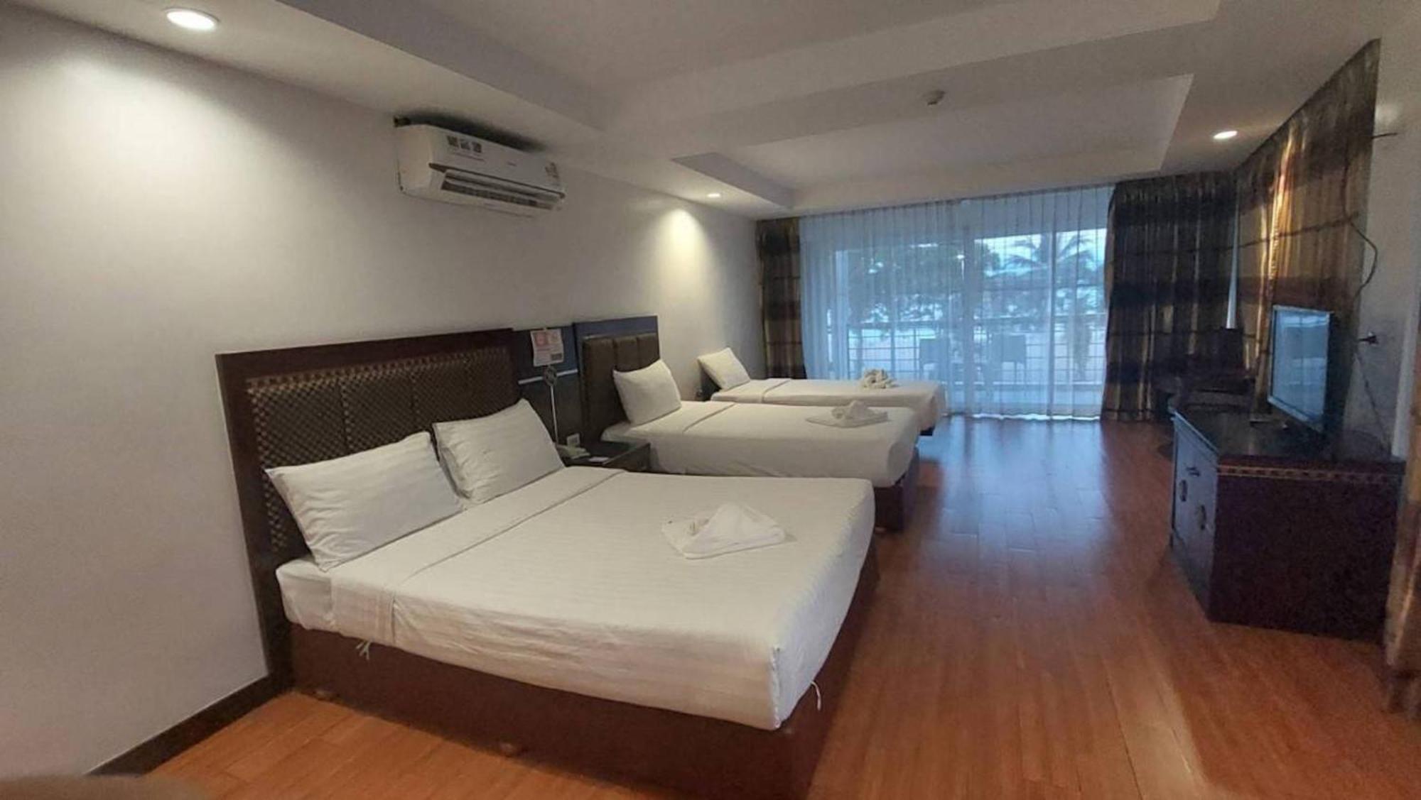 Jomtien Hisotel Екстериор снимка