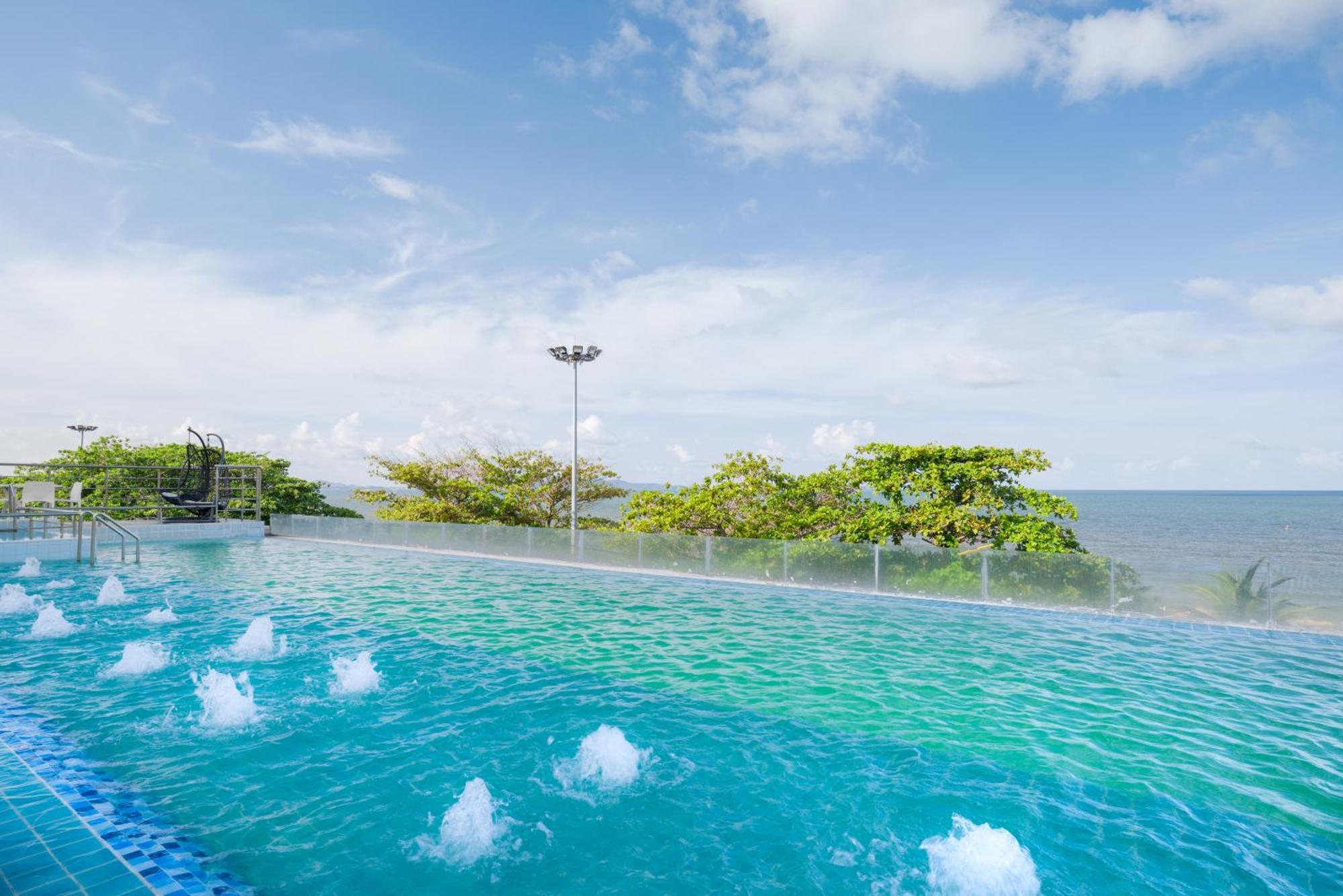 Jomtien Hisotel Екстериор снимка