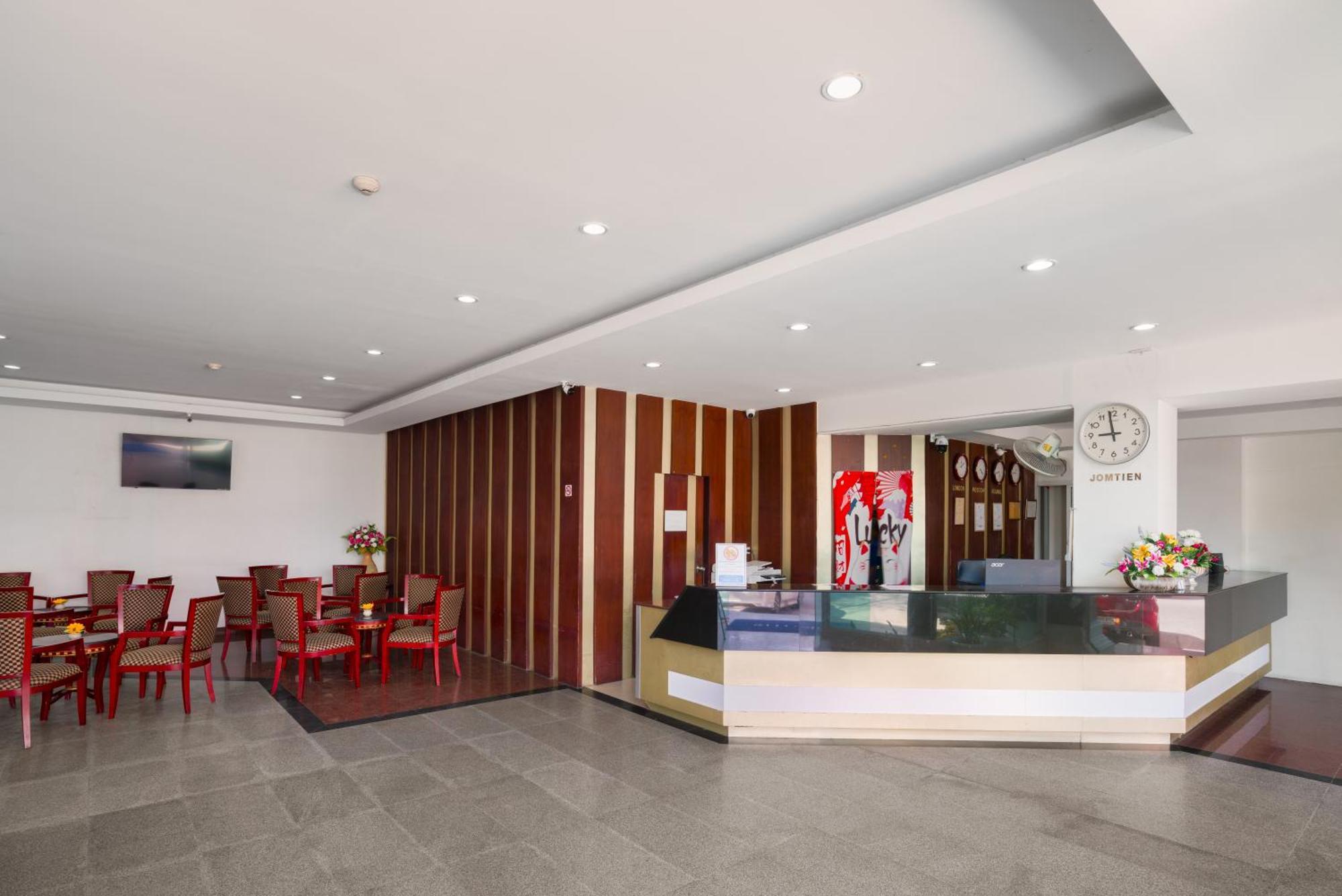 Jomtien Hisotel Екстериор снимка